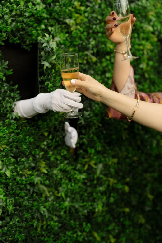 Ring for champagne